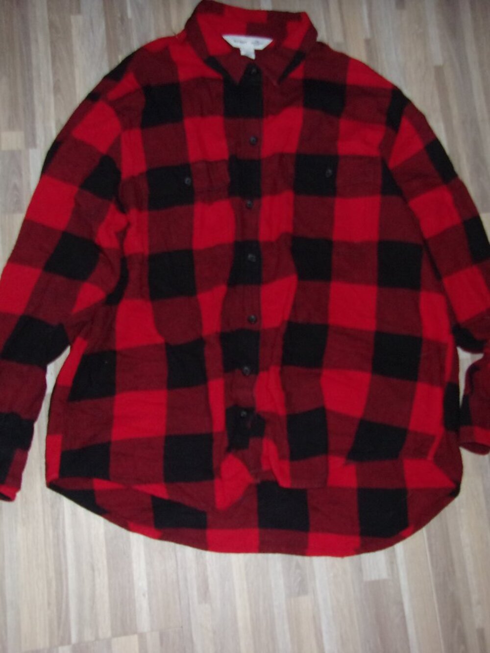 size medium womens black red flannel plaid button down shirt outdoor wear